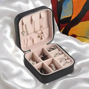 Compact Travel Jewelry Organizer Portable Zipper Case Rings Earrings Necklace